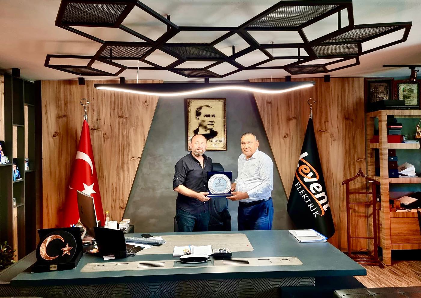 Antalya Elektrikçiler Odası Başkanı Sn. Yusuf Erdemir ve Yönetim Kurulu Şirketimizi Ziyarette Bulundu